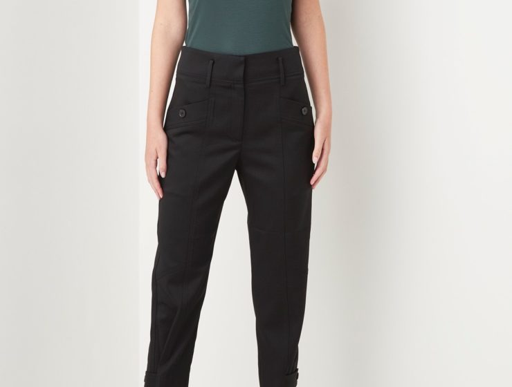 Herbst Outfit Reiss Madeline Hose schwarz Model von De Bijenkorf