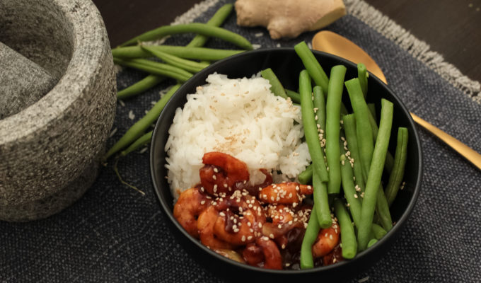 Asiatisches Gericht mit Garnelen